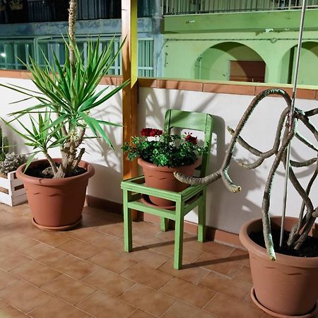 Ferienwohnung Le Terrazze di Angela Marina di Ragusa Exterior foto